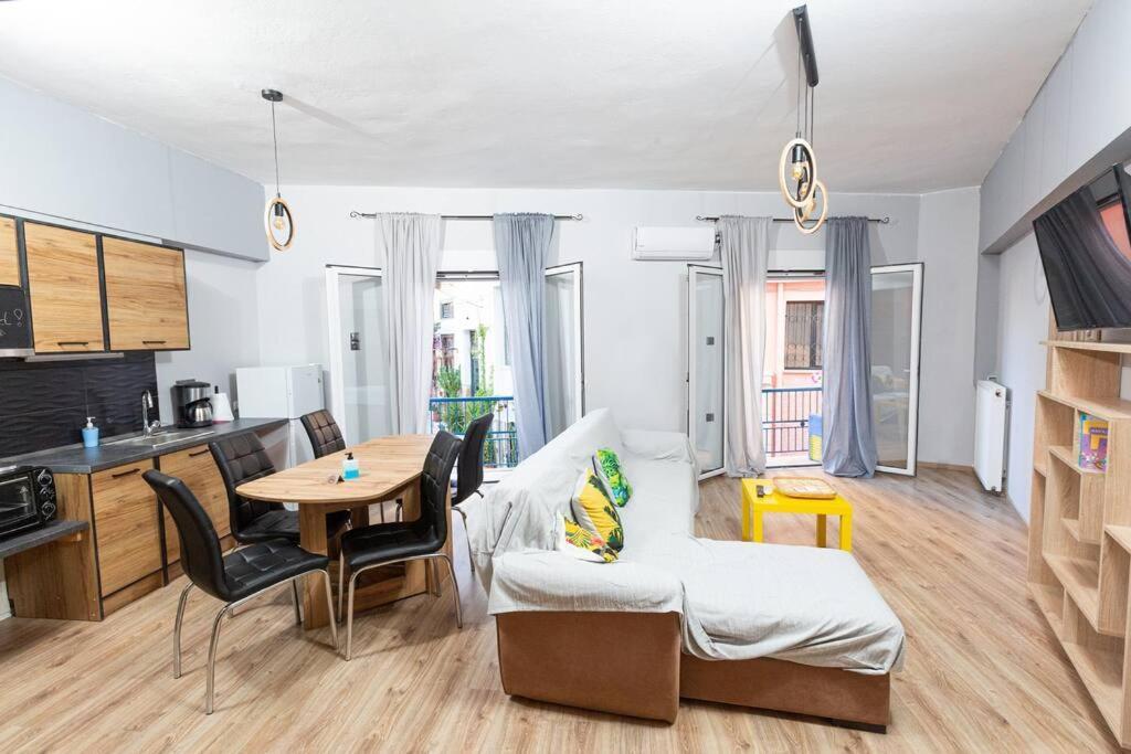 Matilda Central Apartment Aegina Екстер'єр фото