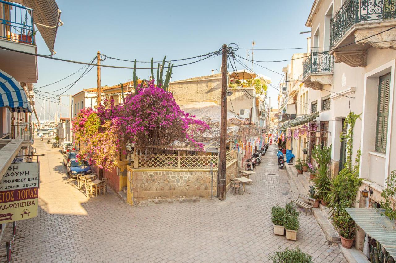 Matilda Central Apartment Aegina Екстер'єр фото