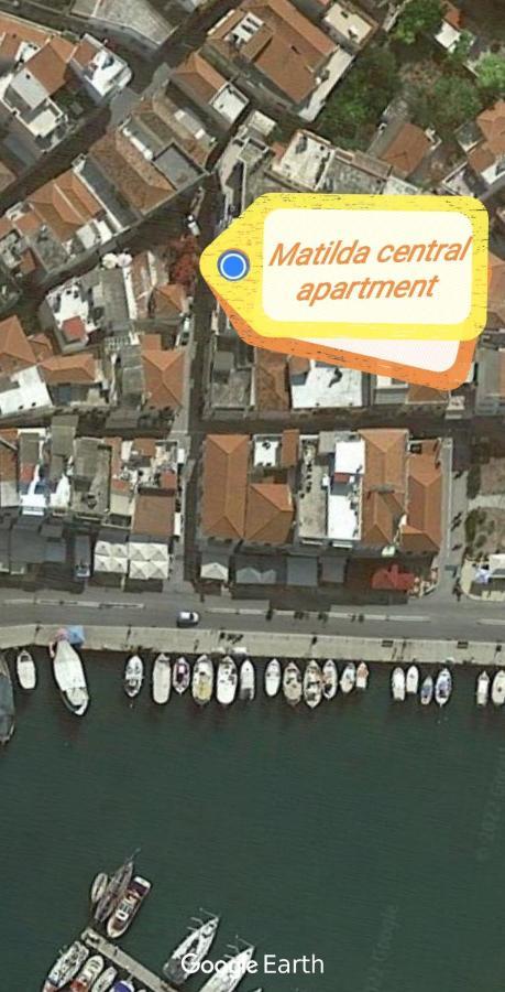 Matilda Central Apartment Aegina Екстер'єр фото